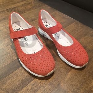 Mephisto Womens Red Perforated Mary Jane Shoes 7
